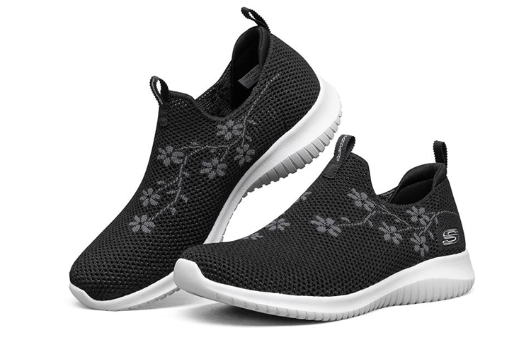 Skechers Ultra Flex Breathable Minimalistic Low Tops Athleisure Casual Sports Shoe Black Women's