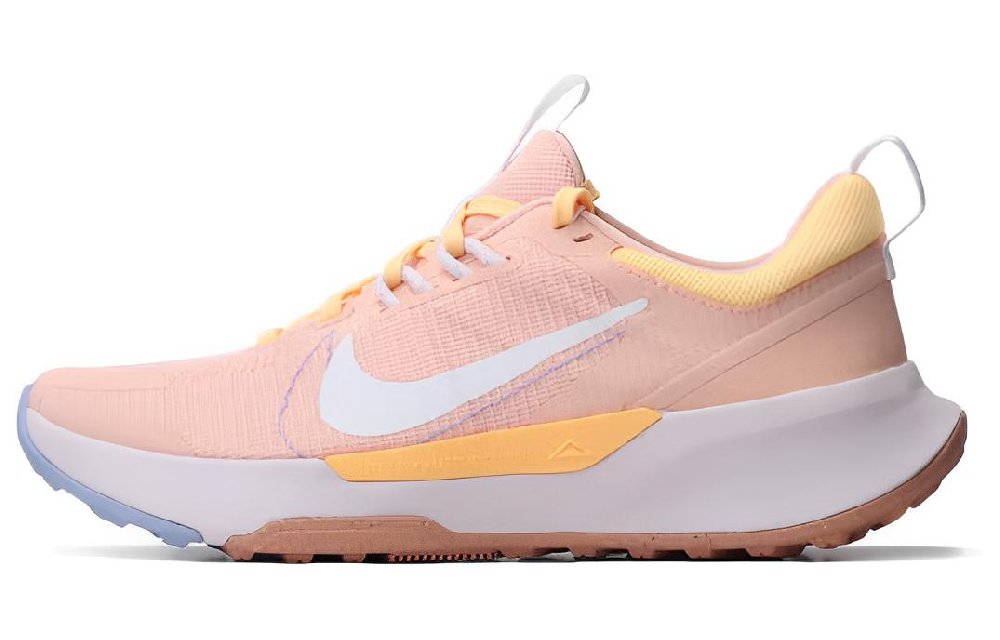 NIKE Беговые кроссовки с низким верхом для женщин