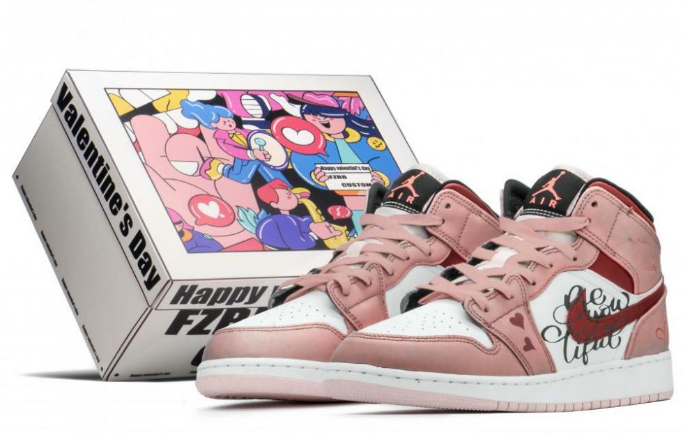 Jordan Air Jordan 1 Mid Top Vintage Basketball Shoes GS Pink Sakura Limited