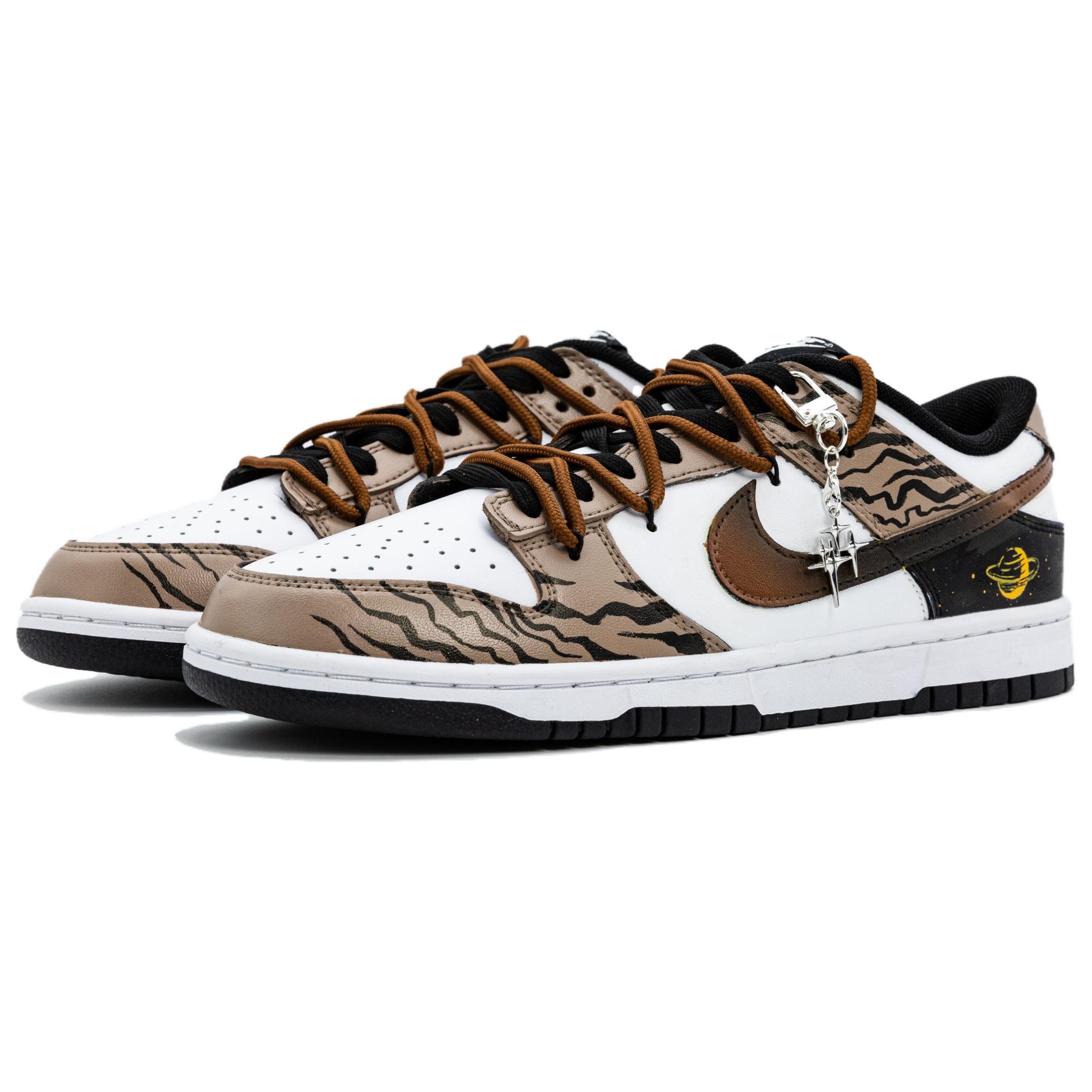 Nike Dunk Mysterious Planet Anti Slip Wear Resistant Low Top Skateboard Shoes Unisex Brown купить в интернет-магазине Yoocart с быстрой доставкой по России.