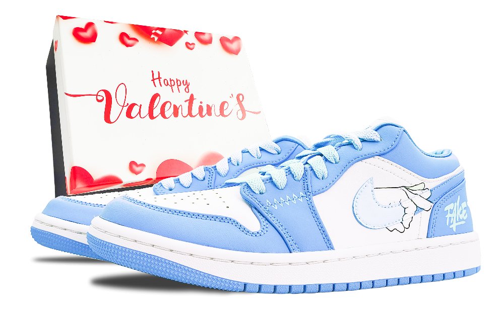 Jordan Air Jordan 1 Anti-Slip Wear-Resistant Low-Top Vintage Basketball Shoes Women's Blue White