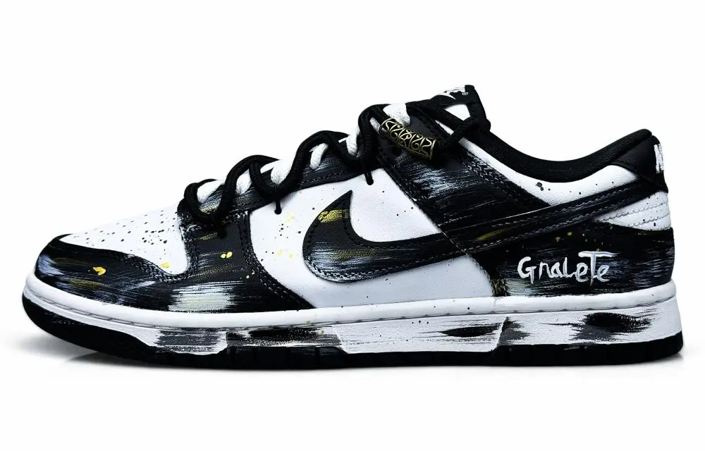 Nike Dunk Abrasion Resistant Low top Skateboard Shoes Unisex Black White