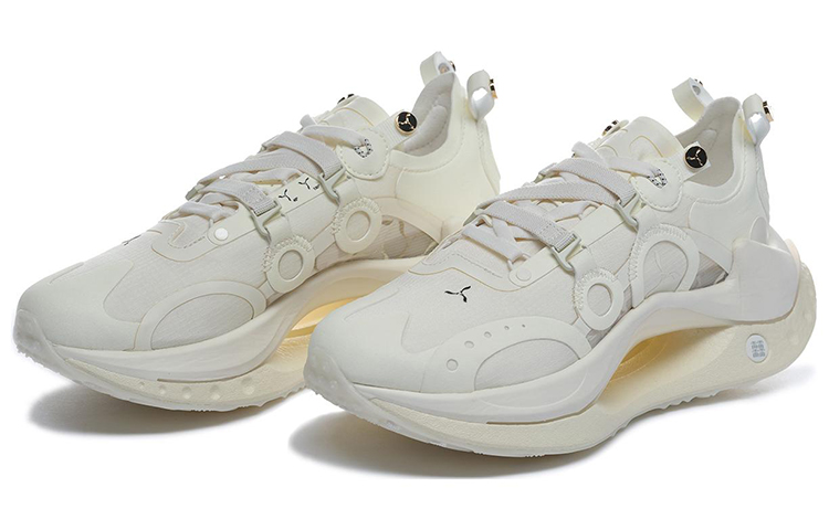 LiNing Cushioning, Slip Resistant, Abrasion Resistant, Lightweight, Rebound Low Top Sports Casual Shoes Men's Ecru