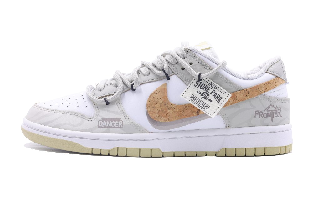 Nike Dunk Anti-Slip Wear-Resistant Low-Top Skateboard Shoes Men's Coffee