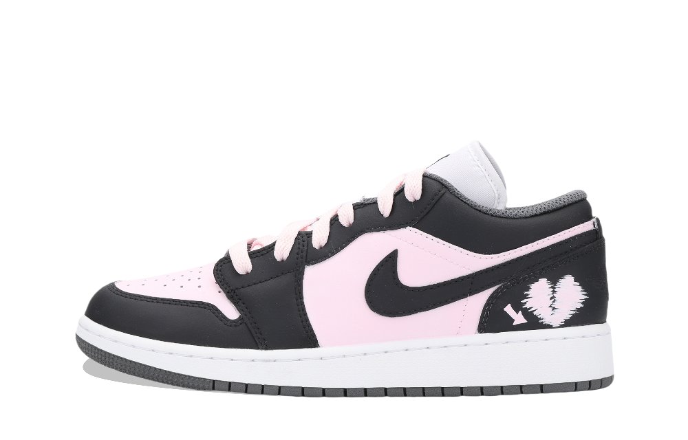 Jordan Air Jordan 1 Heart Signal Abrasion Resistant Low Top Vintage Basketball Shoes Unisex Black Pink