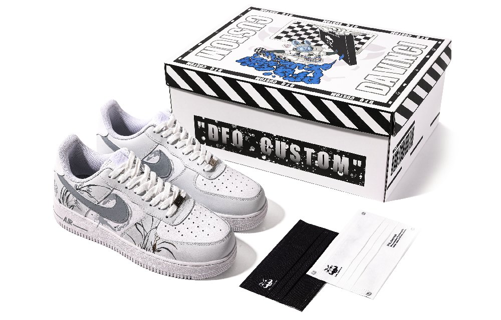 Nike Air Force 1 Low Top Skateboard Shoes Women's White Gray Special Shoe Box