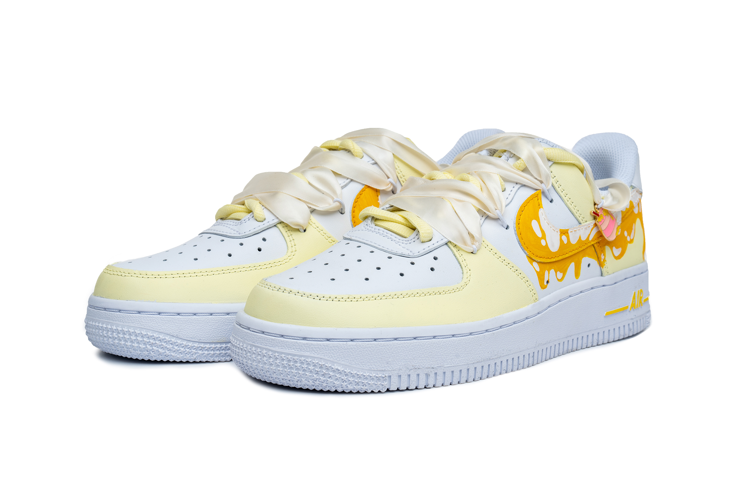 Nike Air Force 1 Skateboard Shoes Women's Low Top White, Yellow купить в интернет-магазине Yoocart с быстрой доставкой по России.