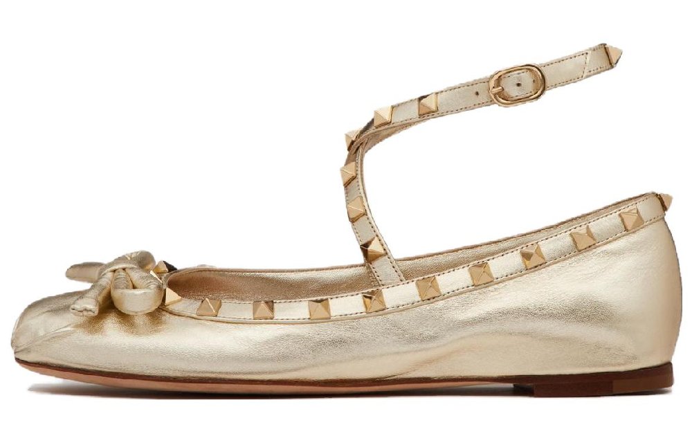 Valentino Garavani Rockstud Bow Detailed Ballerina Shoes Women's