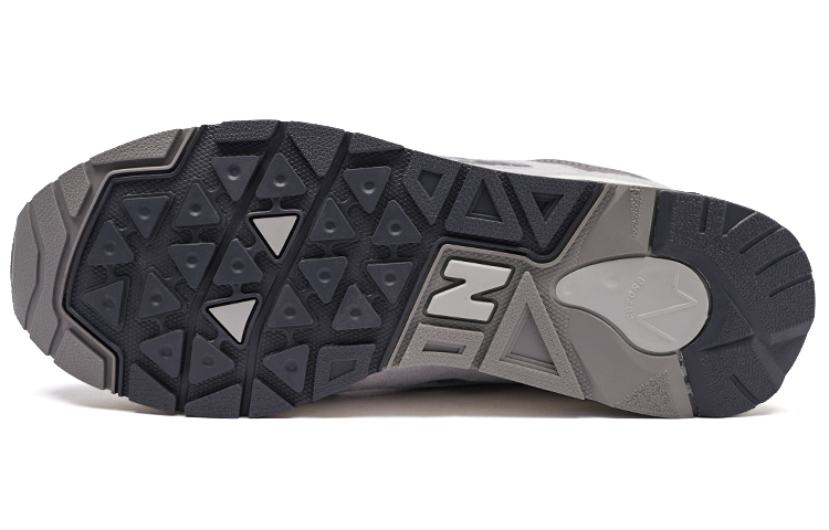 New Balance CM1600 'Elite Edition' купить в интернет-магазине Yoocart с быстрой доставкой по России.