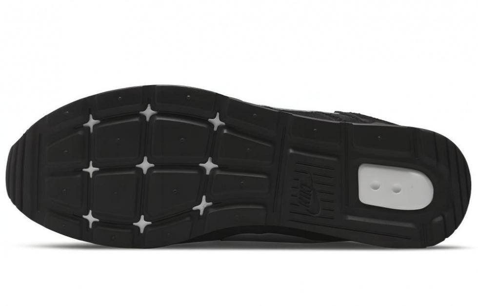 Nike Venture Runner Wide 'Black White' купить в интернет-магазине Yoocart с быстрой доставкой по России.