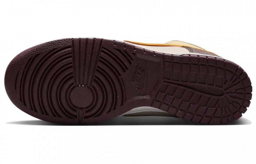 Nike Dunk Mid Coconut Milk Plum Orange купить в интернет-магазине Yoocart с быстрой доставкой по России.