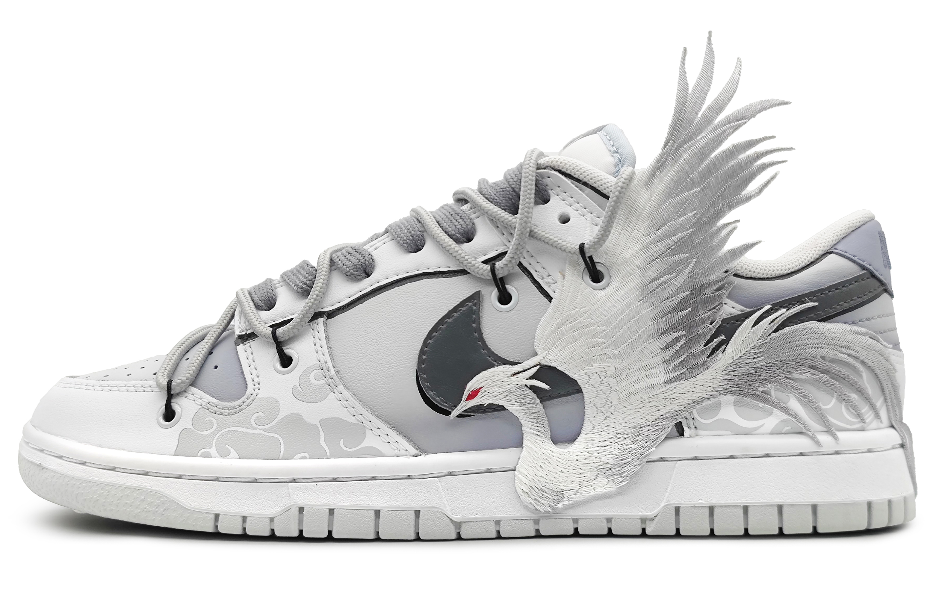 Nike Dunk Low-Top Skateboard Shoes Men's Gray White