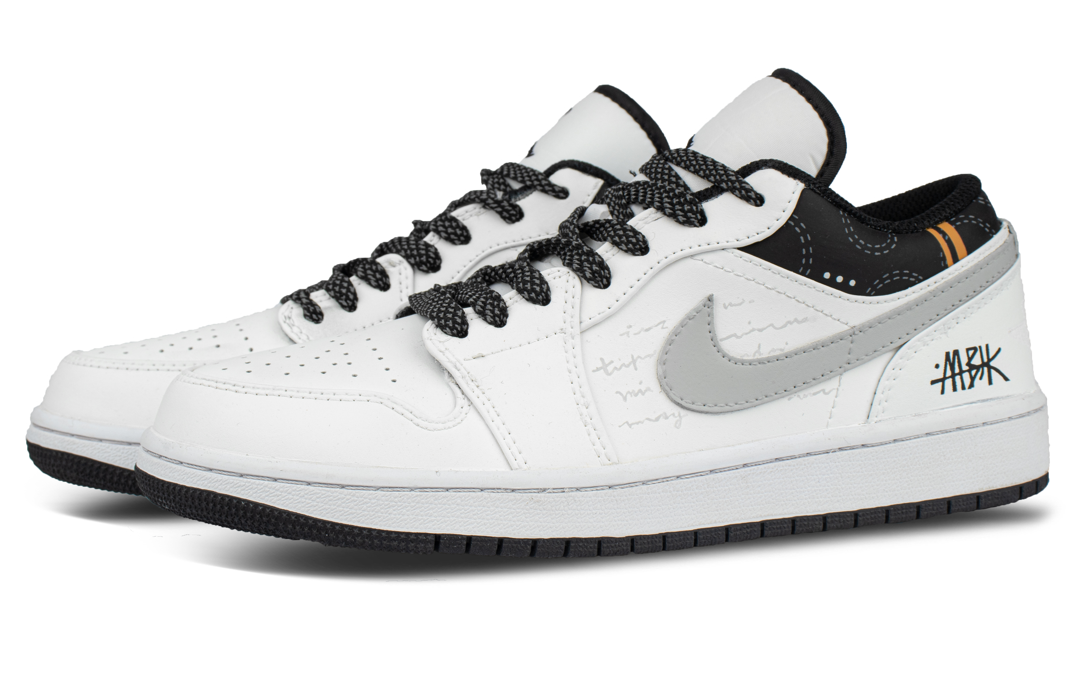 Jordan Air Jordan 1 Cushioning And Breathable Low top Vintage Basketball Shoes Unisex White купить в интернет-магазине Yoocart с быстрой доставкой по России.