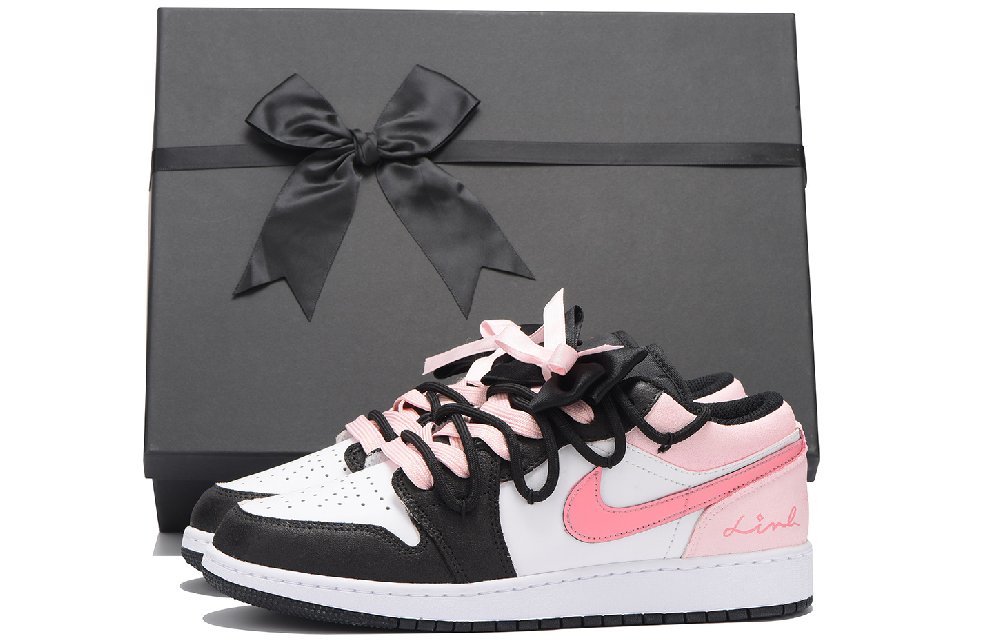 Jordan Air Jordan 1 Low-Top Vintage Basketball Shoes Women's Black Pink