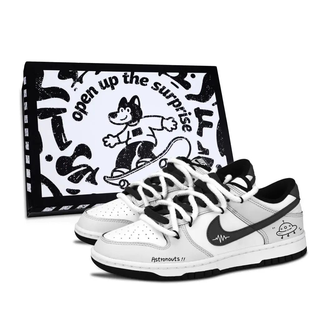 Nike Dunk Black White, Yiji Graffiti Abrasion Resistant Slip Resistant Low top Skateboard Shoes Unisex Black Gray