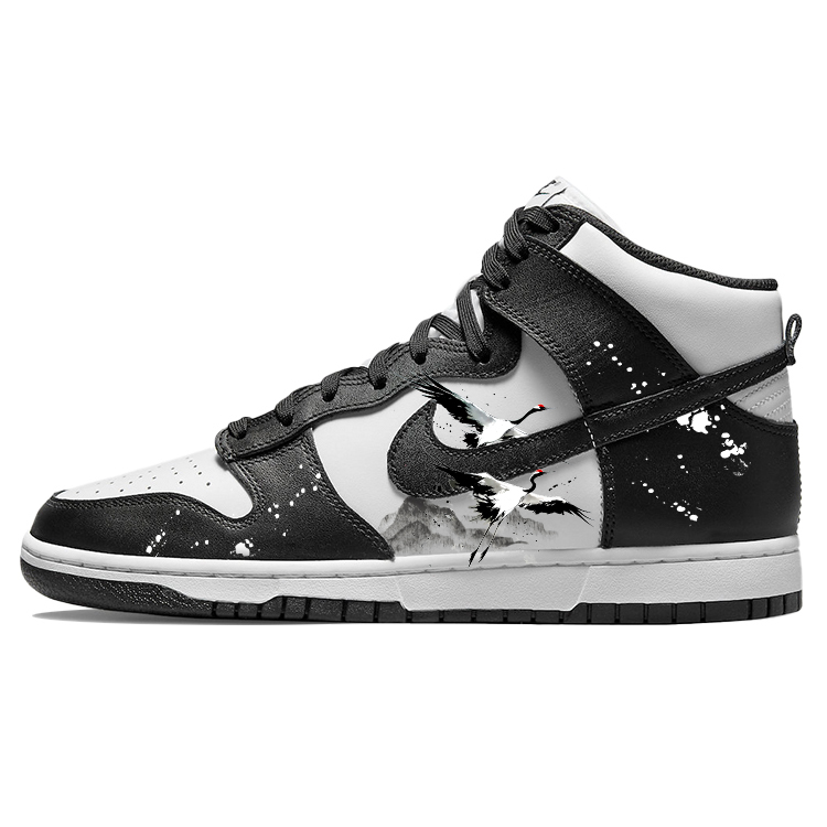 Nike Dunk Skateboard Shoes Men Mid-Top Black White