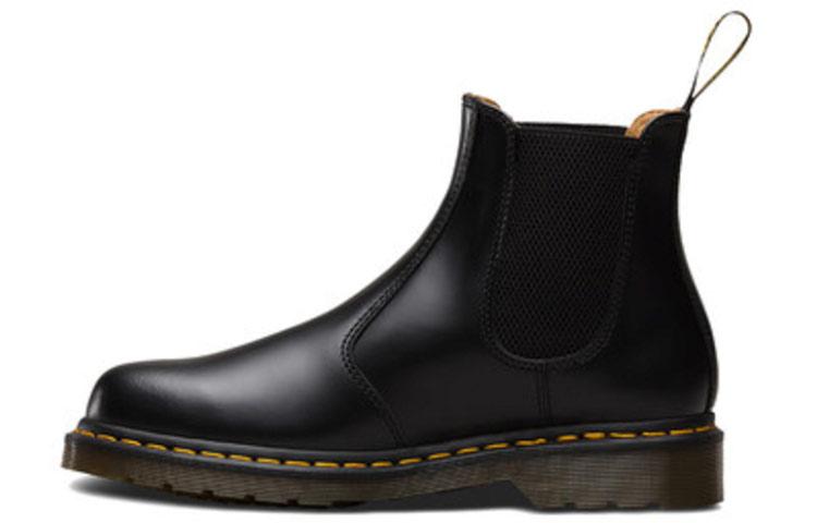 Dr. Martens 2976 Smooth Leather Chelsea Boot Black