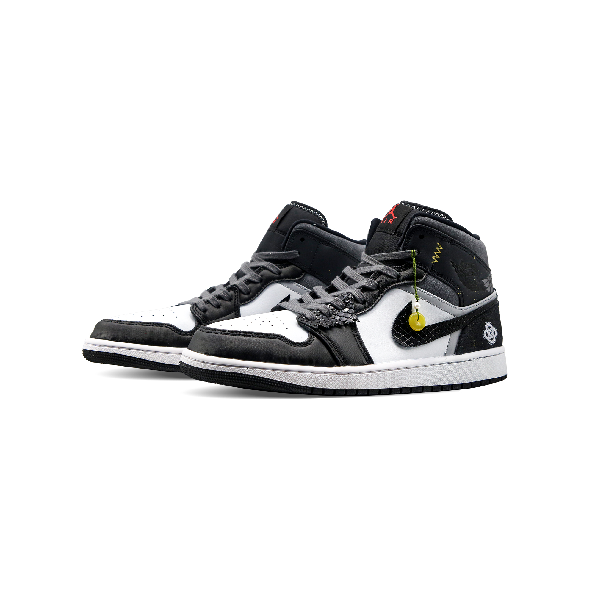 Jordan Air Jordan 1 Low Year Of The Snake Black Armor Mid-Top Vintage Basketball Shoes Men's Black White купить в интернет-магазине Yoocart с быстрой доставкой по России.