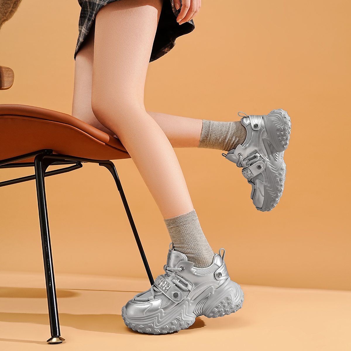 EBLAN Low Top Chunky Sneakers Women's Silver купить в интернет-магазине Yoocart с быстрой доставкой по России.