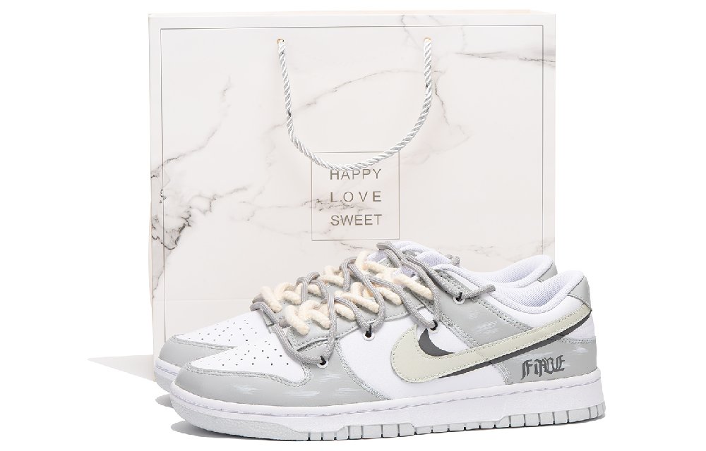 Nike Dunk Low Coverage Slip-Resistant Impact Resistance Wear-Resistant Low-Top Skateboard Shoes GS White Gray