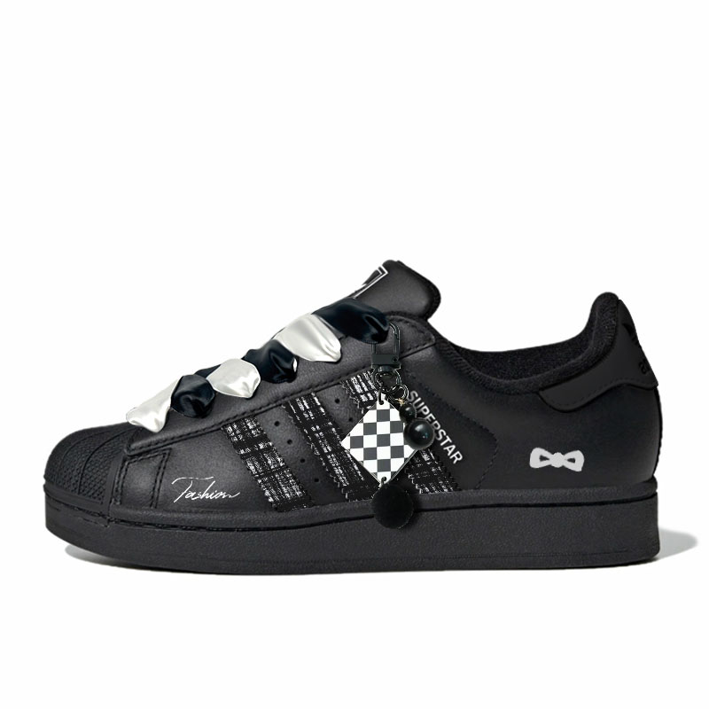 Adidas Originals Superstar 2 Wear resistant And Lightweight Low Top Skateboard Shoes Women's Black White