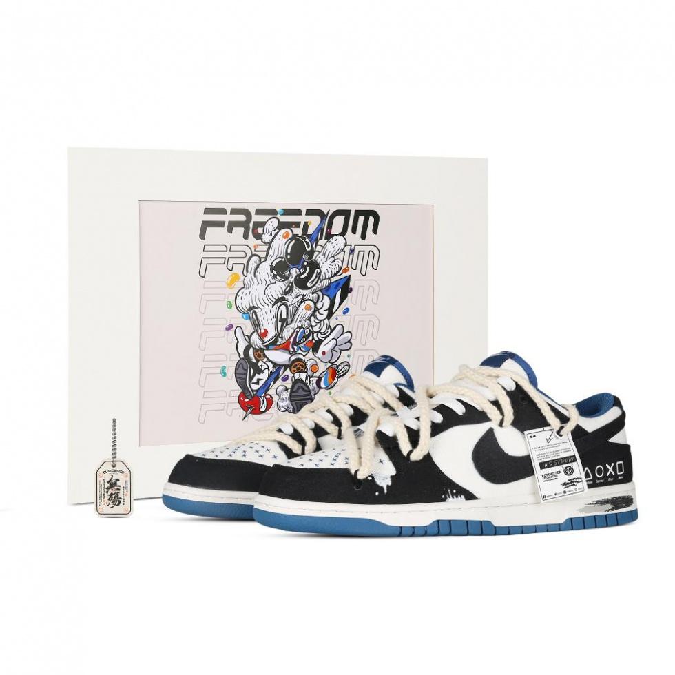 Nike Dunk Low-Top Skateboard Shoes Men's Black White Blue