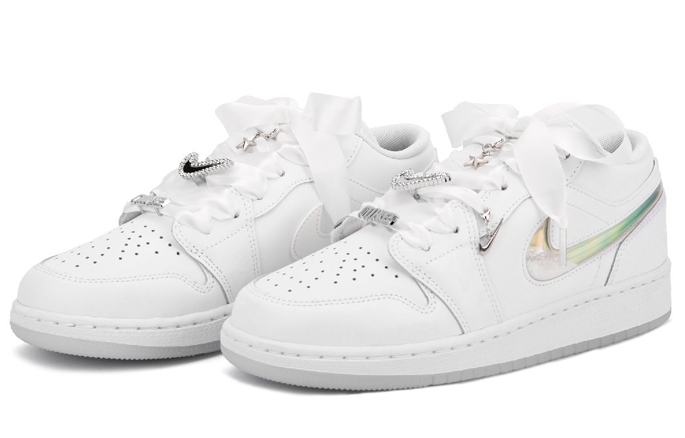 Jordan Air Jordan 1 Low Top Vintage Basketball Shoes Women's White