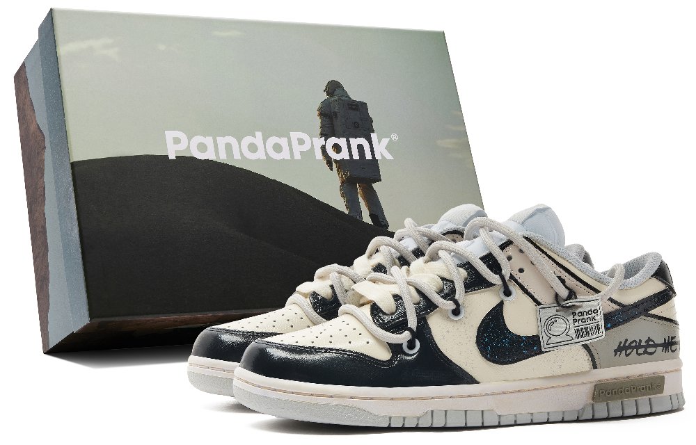 Nike Dunk Anti Slip Wear Resistant Low Top Skateboard Shoes Women's Black White