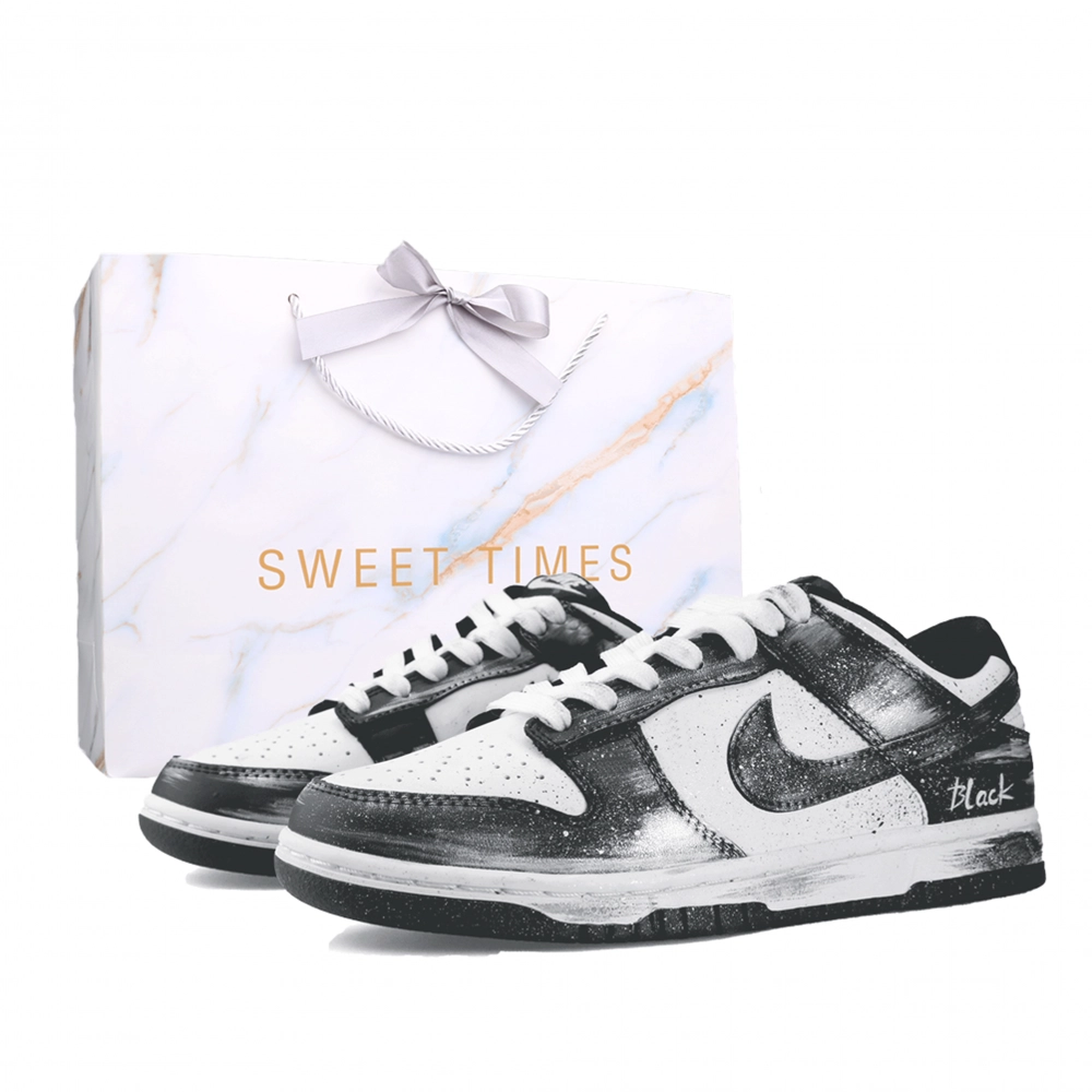 Nike Dunk Flying Snow, Shopping Bag CNY Abrasion Resistant Low top Skateboard Shoes Unisex Black White