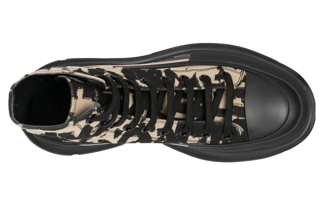 Alexander McQueen Graffiti Tread Slick Boot Beige Black купить в интернет-магазине Yoocart с быстрой доставкой по России.