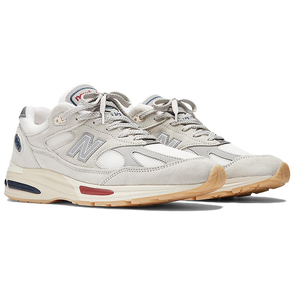 New Balance 991v2 Made In England 'Vintage Sport Pack White' купить в интернет-магазине Yoocart с быстрой доставкой по России.