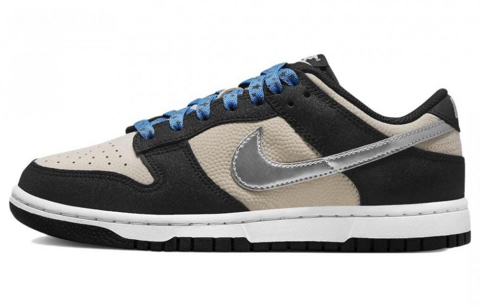 Nike Dunk Low 'Starry Laces' Women's