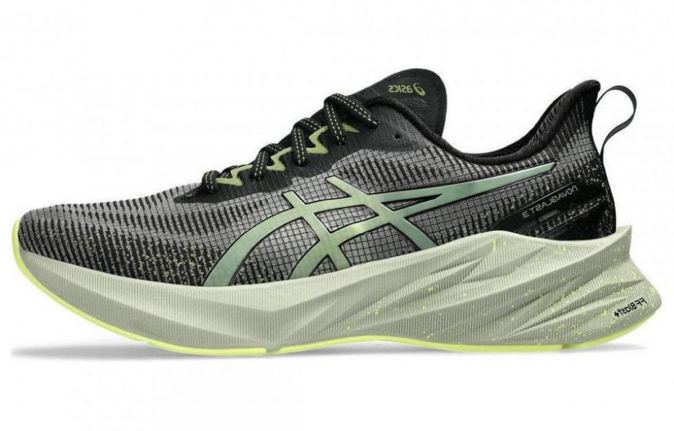 Asics Novablast 3 Le 'Glow Yellow'
