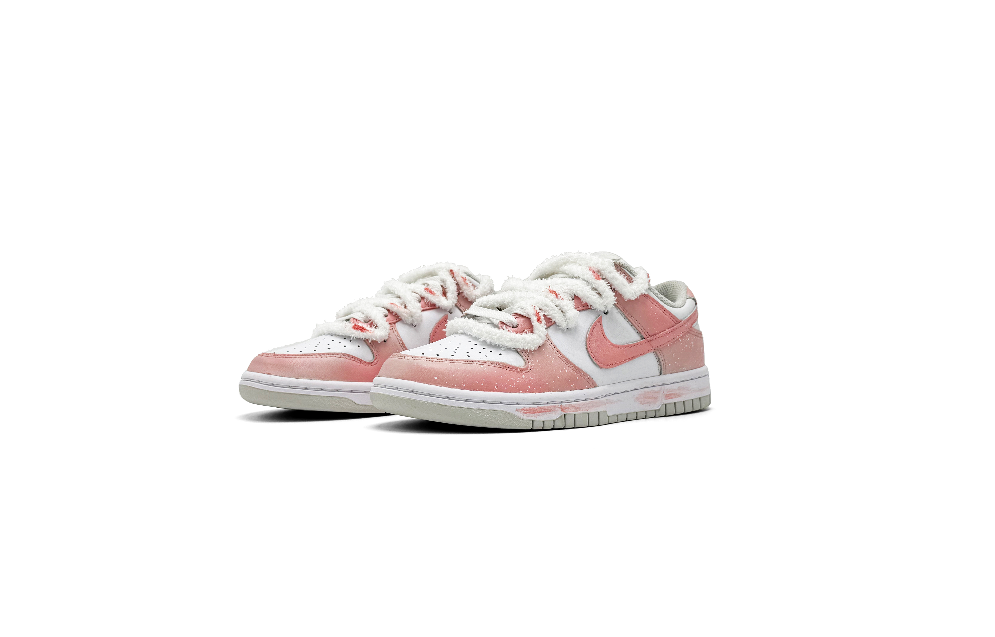 Nike Dunk Anti-Slip Wear-Resistant Low-Top Skateboard Shoes Women's Pink White купить в интернет-магазине Yoocart с быстрой доставкой по России.