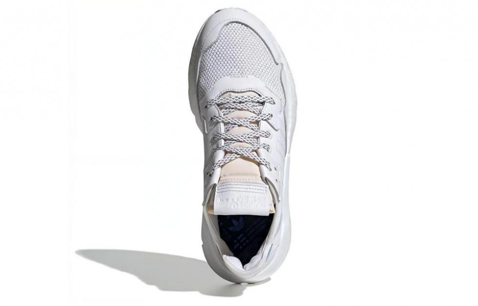 Adidas Nite Jogger Triple White купить в интернет-магазине Yoocart с быстрой доставкой по России.