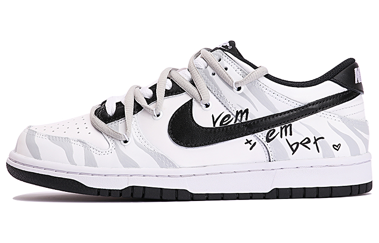 Nike Dunk Low Low-Top Skateboard Shoes GS Black White