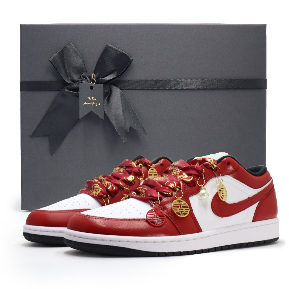 Jordan Air Jordan 1 Slip-Resistant Cushioning Wear-Resistant Low-Top Vintage Basketball Shoes Men's White Red