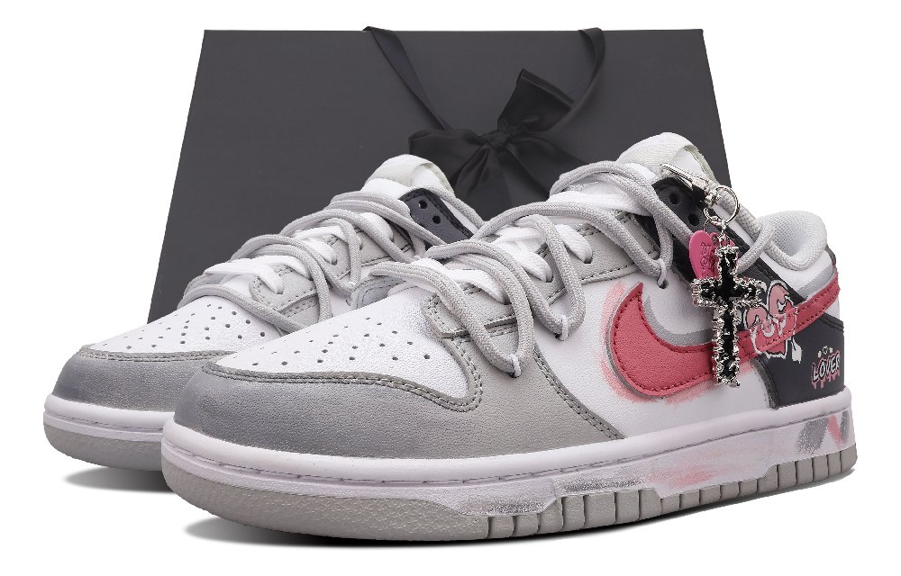 Nike Dunk Emotion Year Of The Dragon Love And Redemption Low-Top Skateboard Shoes Women's Black Pink