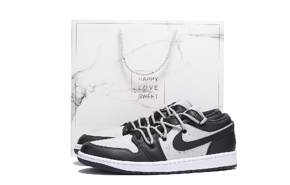 Jordan Air Jordan 1 Anti-Slip And Wear-Resistant Cushioning Coverage Low-Top Vintage Basketball Shoes Women's Black