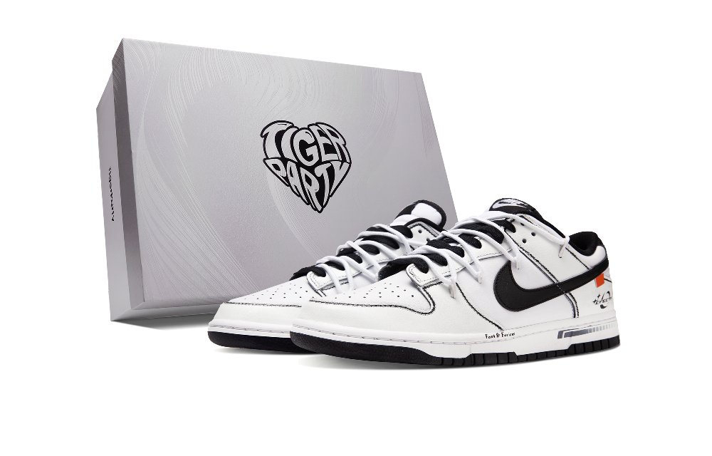 Nike Dunk Tiger Party Anti Slip Wear Resistant Low Top Skateboard Shoes Unisex White Black
