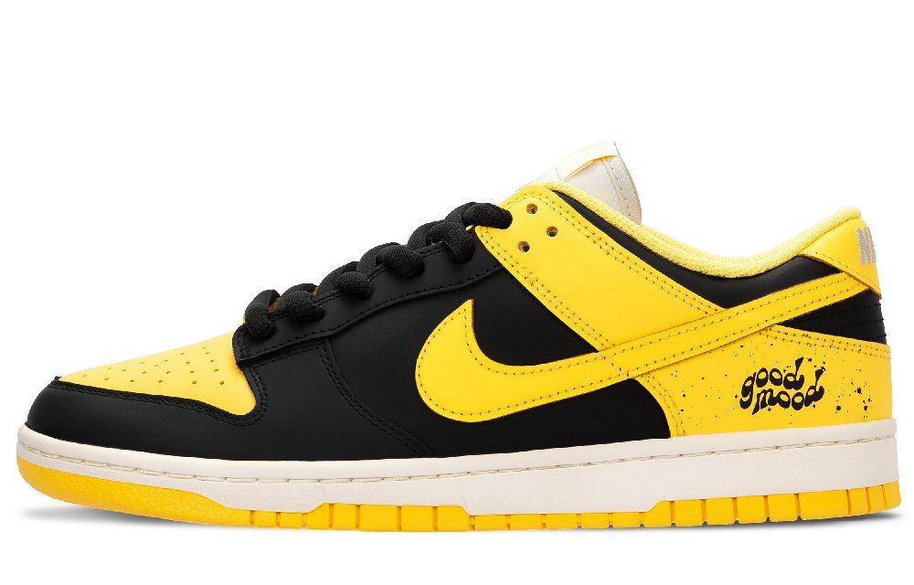 Nike Dunk Bruce Anti-Slip And Wear-Resistant Lightweight Low-Top Skateboard Shoes Women's Yellow Black