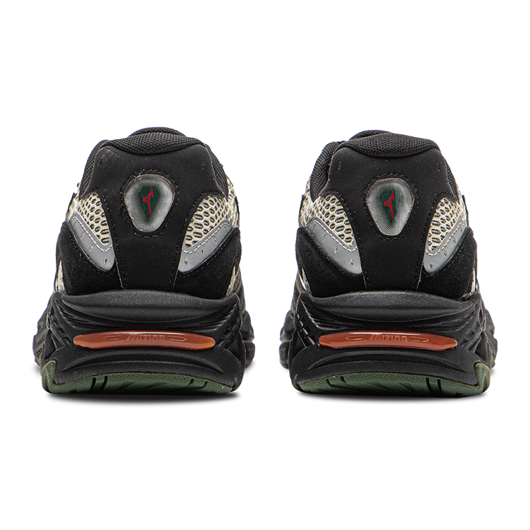 Mizuno ADVENTURE Wear-resistant And Lightweight Low-Top Chunky Sneakers Unisex Black купить в интернет-магазине Yoocart с быстрой доставкой по России.