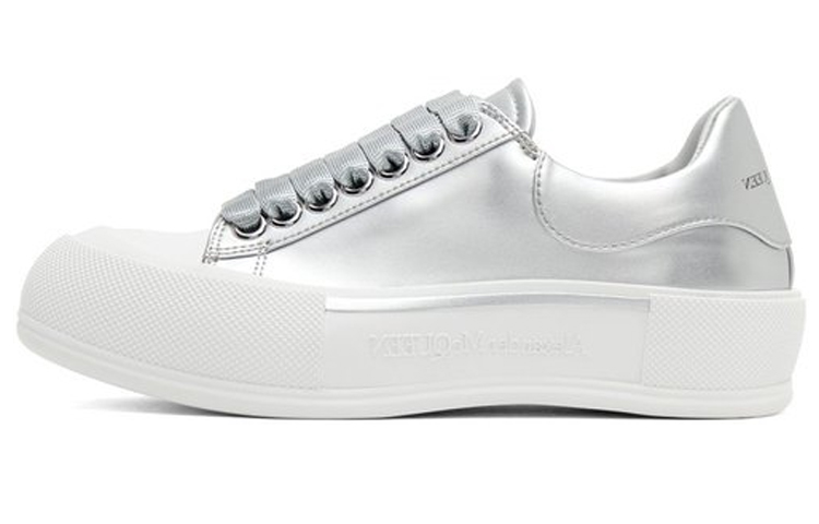 Alexander McQueen Low top Stylish Skateboarding Shoes Women's Silver
