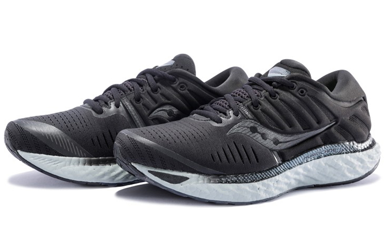 saucony Women's Hurricane 22 'Blackout' купить в интернет-магазине Yoocart с быстрой доставкой по России.