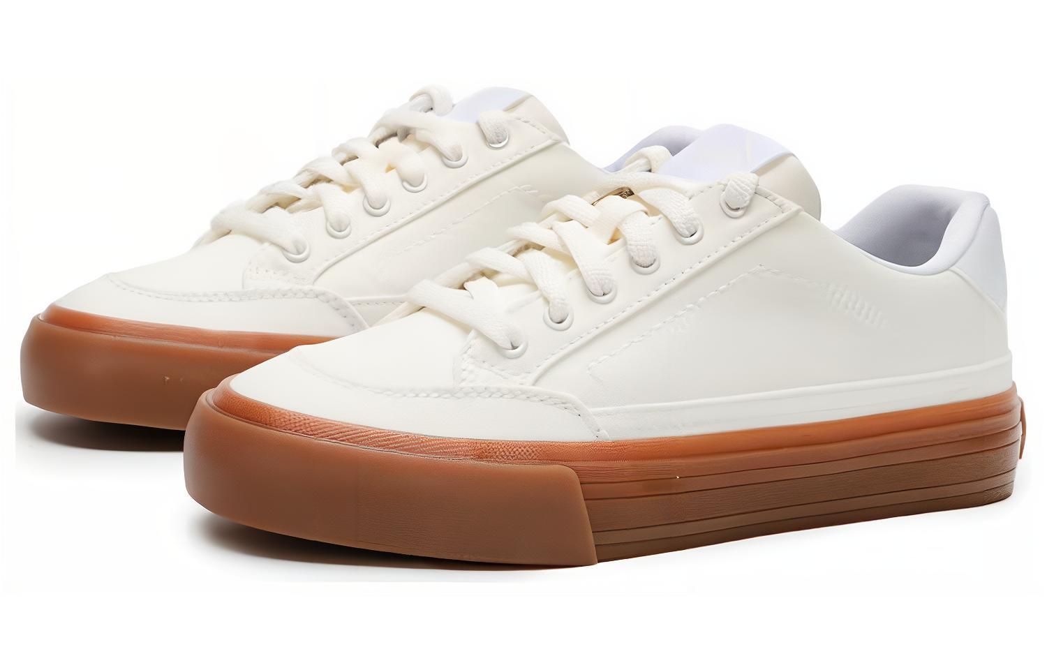 PUMA Capris Leather Skateboarding Sneakers 'White'