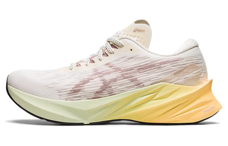 Asics Novablast 3 Беговые кроссовки Низкие Женские