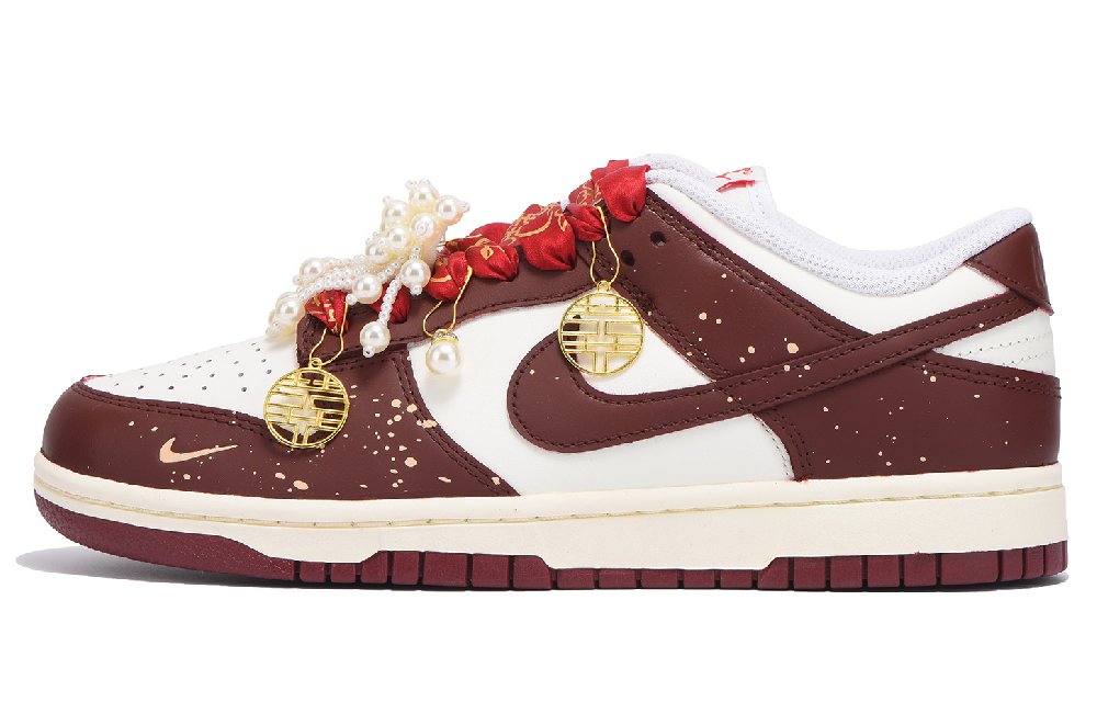 Nike Dunk Slip-Resistant Coverage Low-Top Skateboard Shoes Women's Red