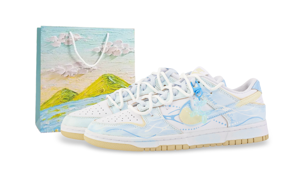 Nike Dunk Low Top Skateboard Shoes Men's Light Blue