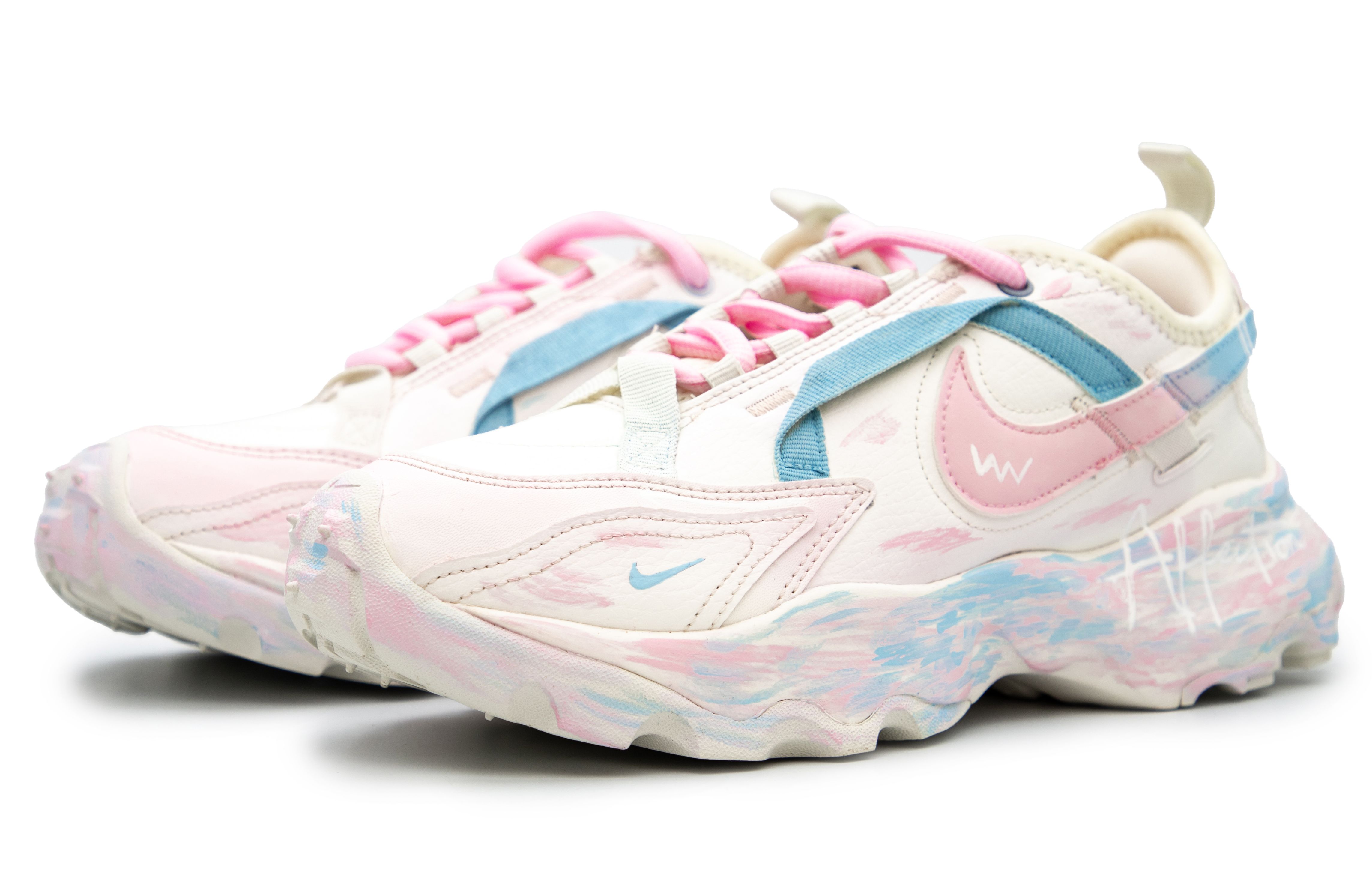 Nike TC 7900 Peach Snow Gardenia Non-slip Lightweight Low-Top Casual Shoes Women's White Pink купить в интернет-магазине Yoocart с быстрой доставкой по России.
