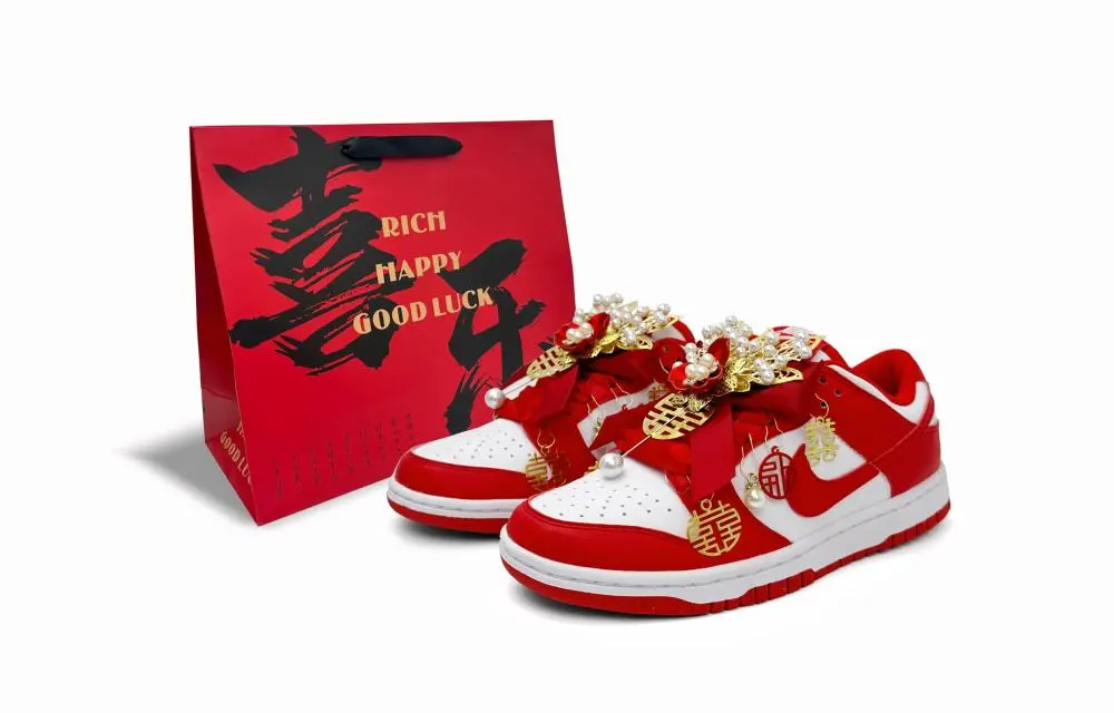 Nike Dunk Abrasion Resistant Low top Skateboard Shoes Unisex Red White